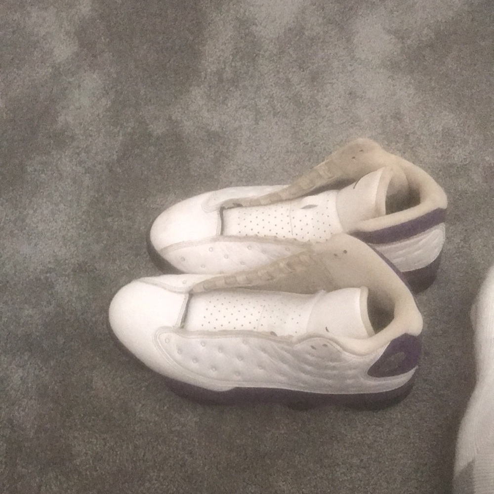 Jordan 13 retro lakers purple white size 9 - Picture 3 of 6